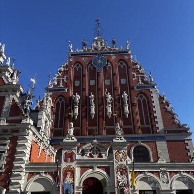 Die Vorderfassade des Schwarzhäupterhauses, Riga, Lettland
