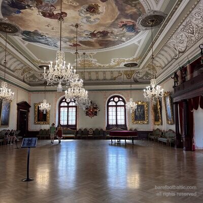 Der Festsaal des Schwarzhäupterhauses mit Deckenmalerei, Riga, Lettland