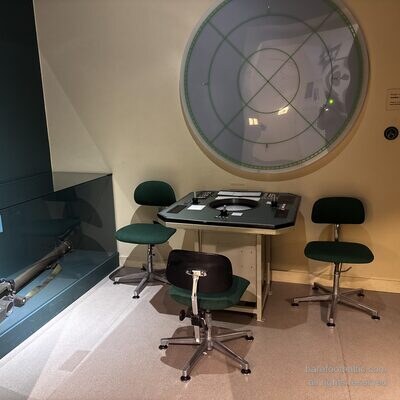 Eine Kalter-Krieg-Ausstellung im Lettischen Kriegsmuseum, Riga, Lettland