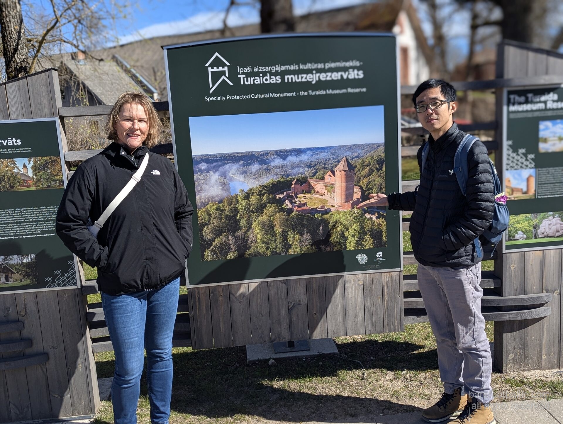 Krimuldas pastaigu taka cauri Gaujas ielejas mežam, ziemeļu krasts, Sigulda