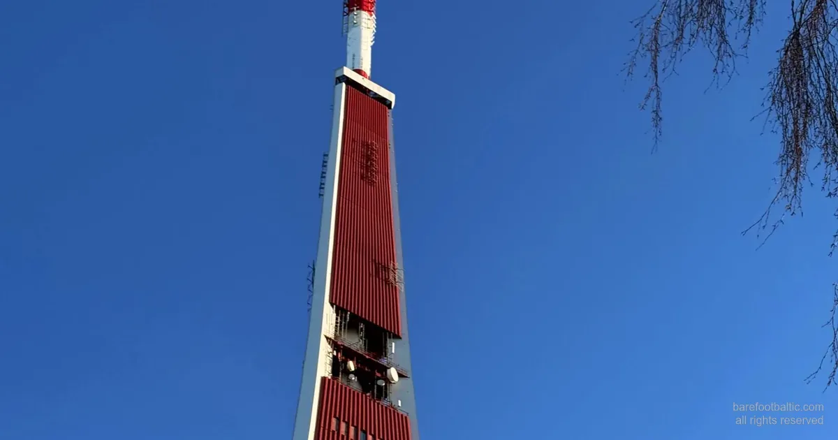 Rigas 368,5 m hoher Fernsehturm — das höchste freistehende Bauwerk der EU.